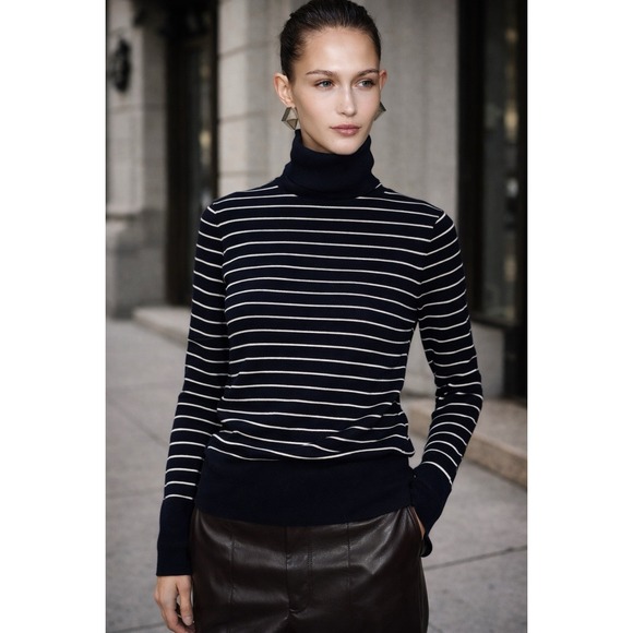 Zara Sweaters - ZARA KNIT Black Striped Turtleneck Sweater L Stretch Slim Soft Chic